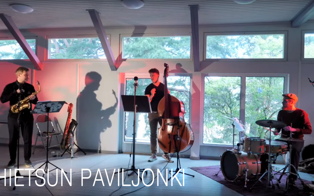 Trio turvaväli paviljongilla 18.7 klo 13